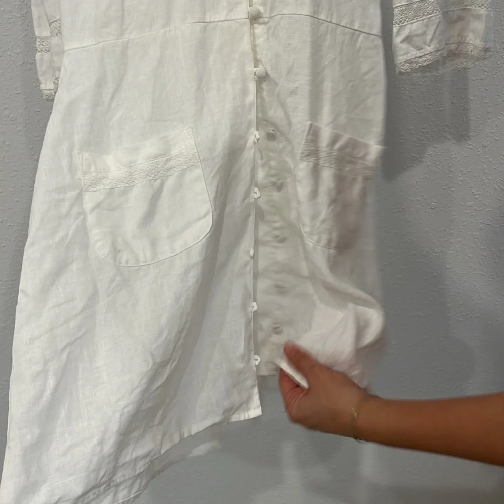 The Reformation Eloise Dress in color white size (6) - Picture 4 of 10